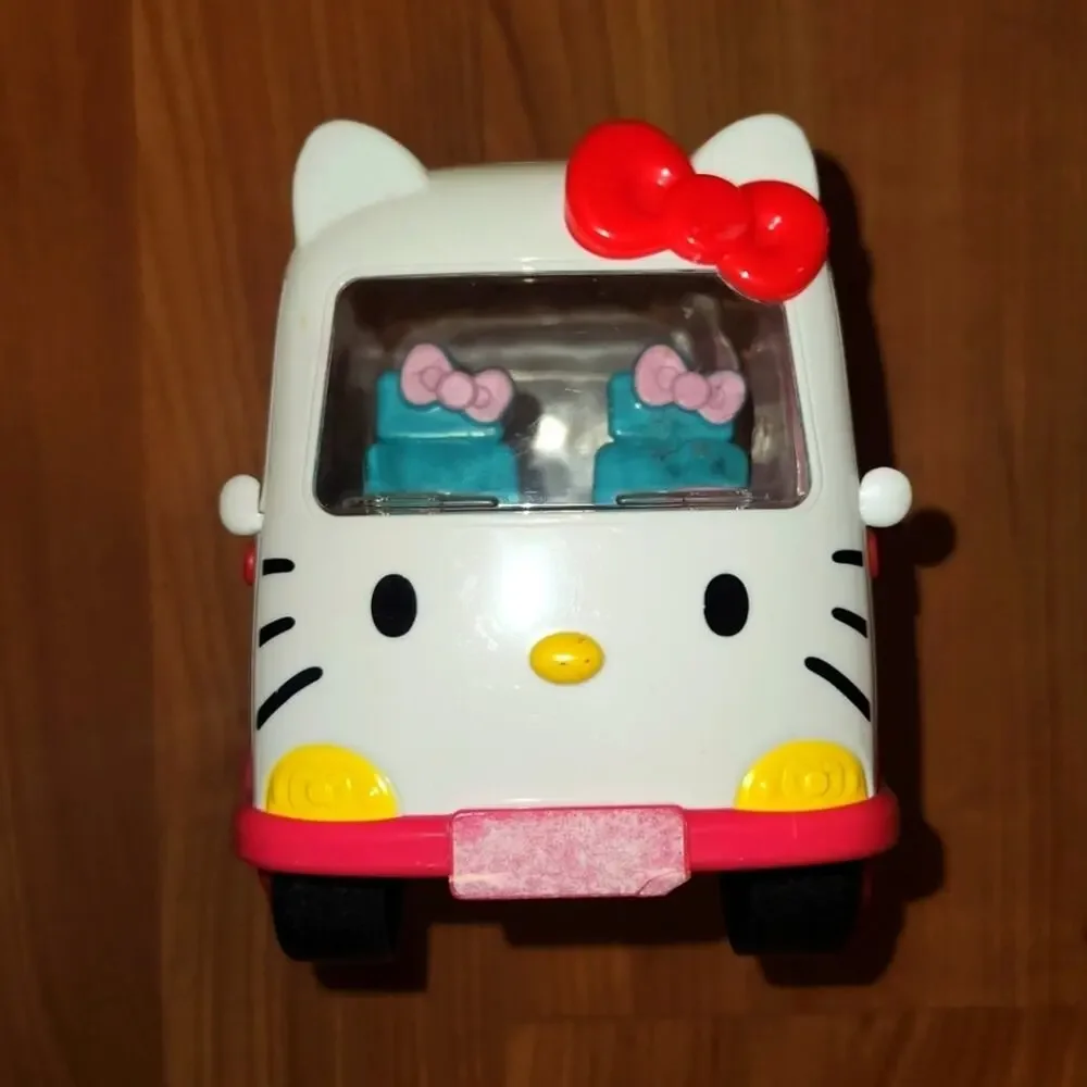 Hello Kitty Play Truck Fair Condition